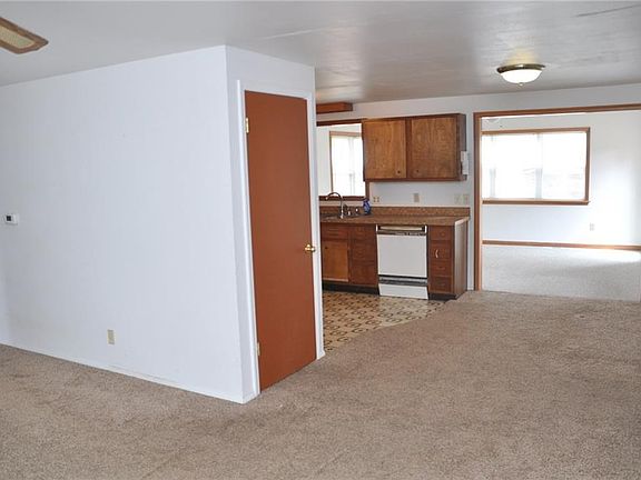 5th image of 622 Barbara Dr