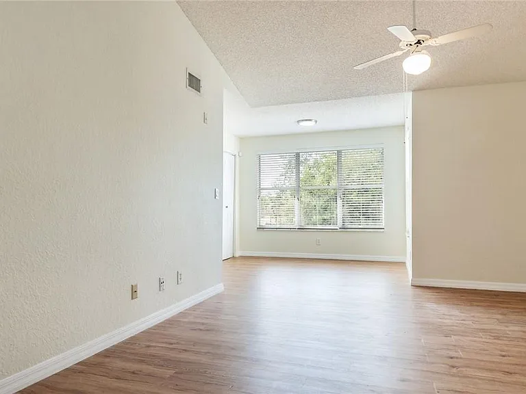 417 Vista Isles Dr #2322 — Photo 10