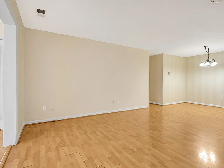 10140 Oakton Terrace Rd — Photo 14