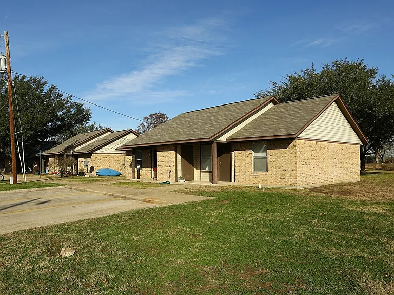 12943 Highway 142 — Photo 3