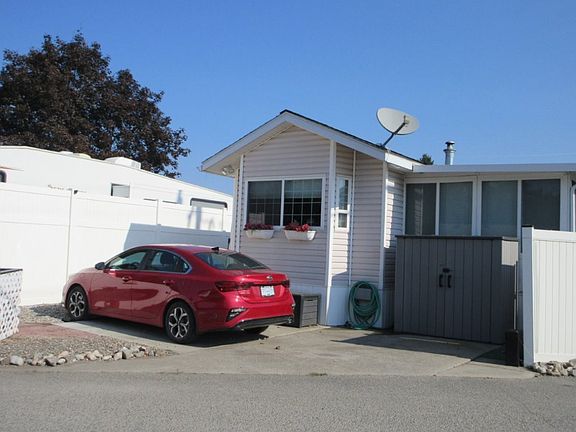 2nd image of 415 Commonwealth Rd Unit 749