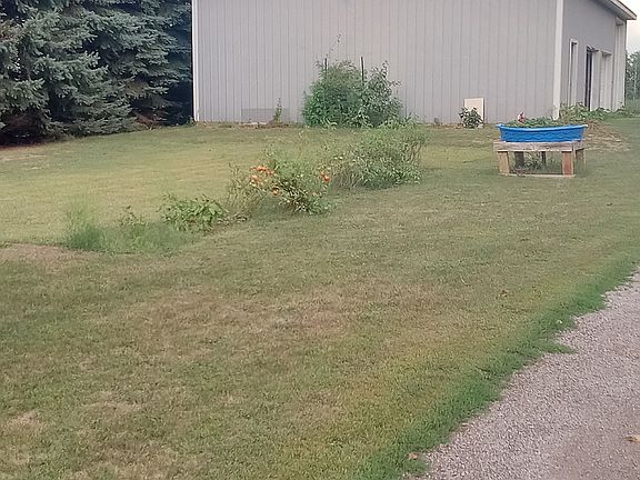 3rd image of 3876 Harmon Rd