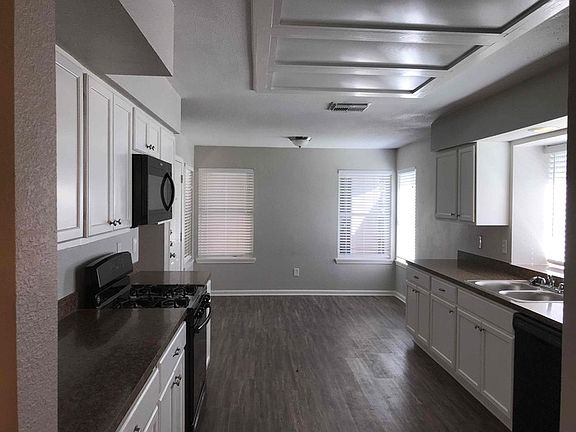 5th image of 4706 Whispering Falls Dr