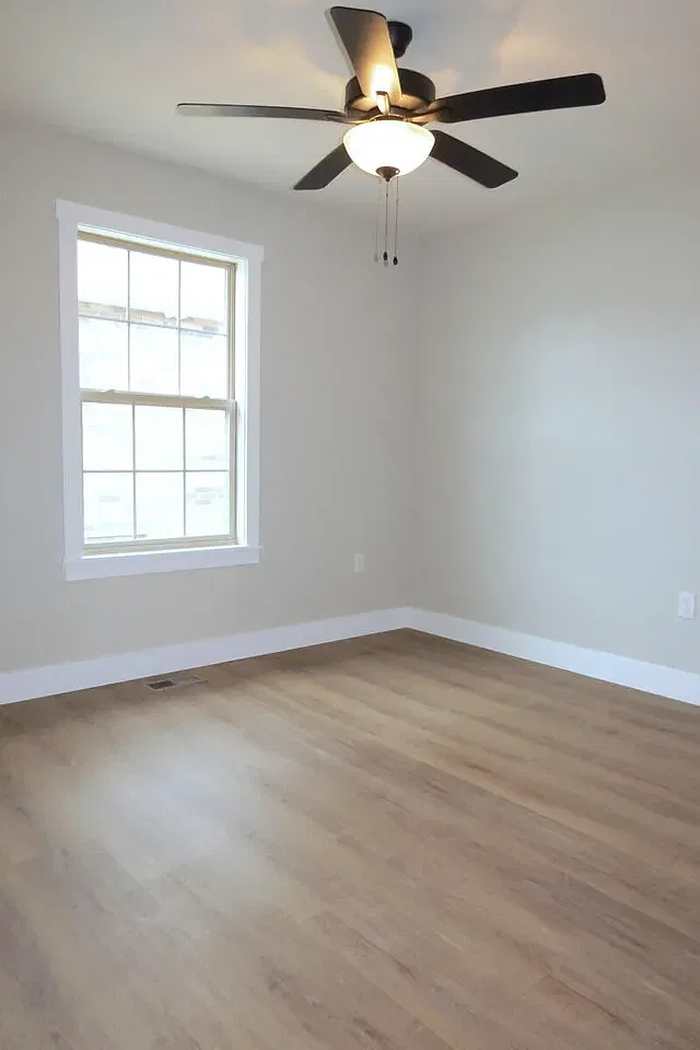 3 bed, 1339 sqft, $1,795 — Photo 4