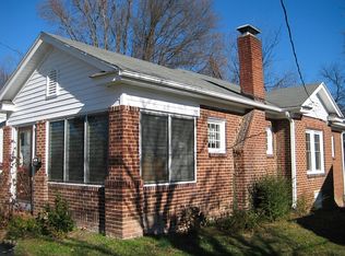1009 S Benbow Rd, Greensboro, NC 27406