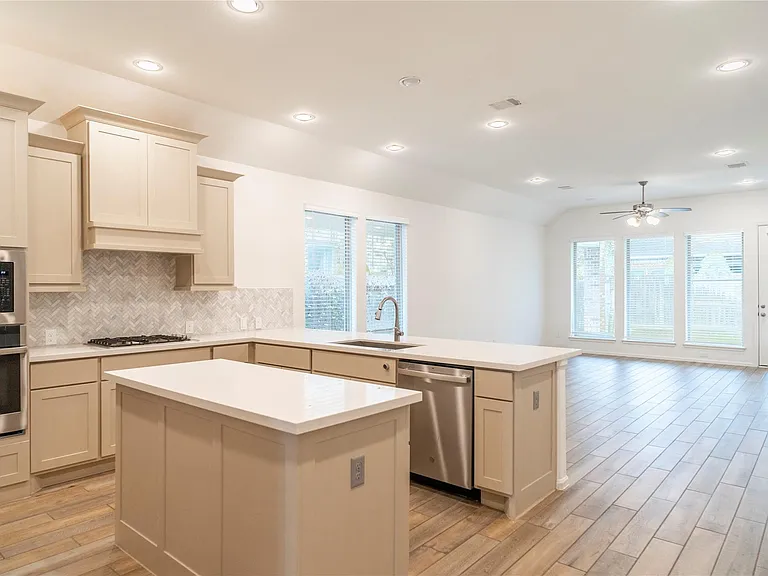 31410 Golden Cliffs Ln — Photo 15