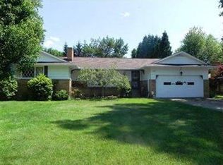 22015 Cottonwood Dr, Rocky River, OH