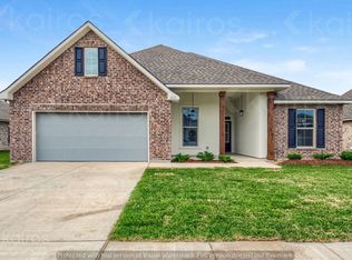 3212 Rosehill Dr, Lake Charles, LA 70607