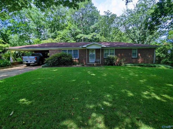 316 Lugenia Dr, Gadsden, AL 35904