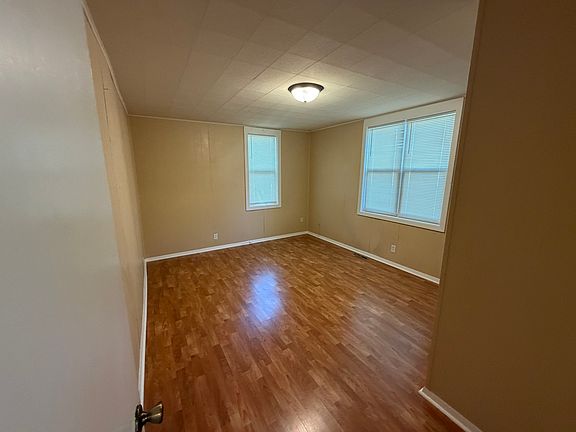 5th image of 103 E State St