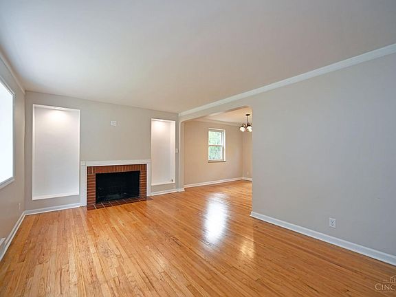 4th image of 7939 Colette Ln
