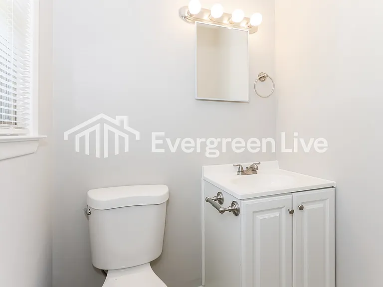 210 Bryant Ave — Photo 14