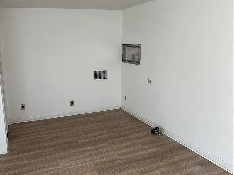 3511 Maine Ave — Photo 2