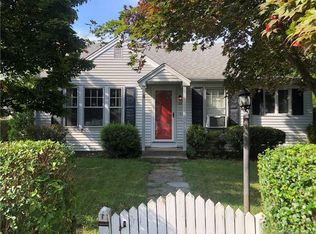 22 Menunketesuck Rd, Westbrook, CT 06498