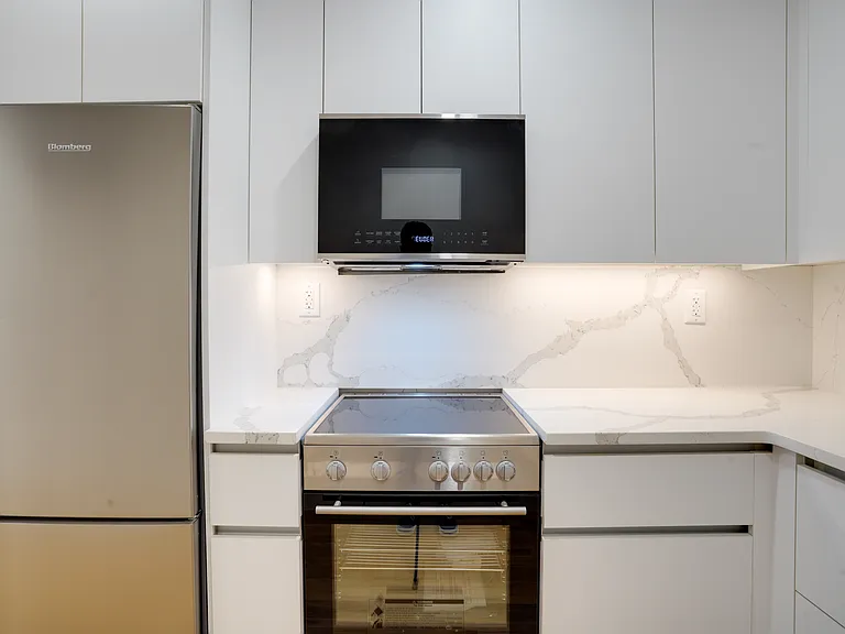 248 Elizabeth St #6 — Photo 6