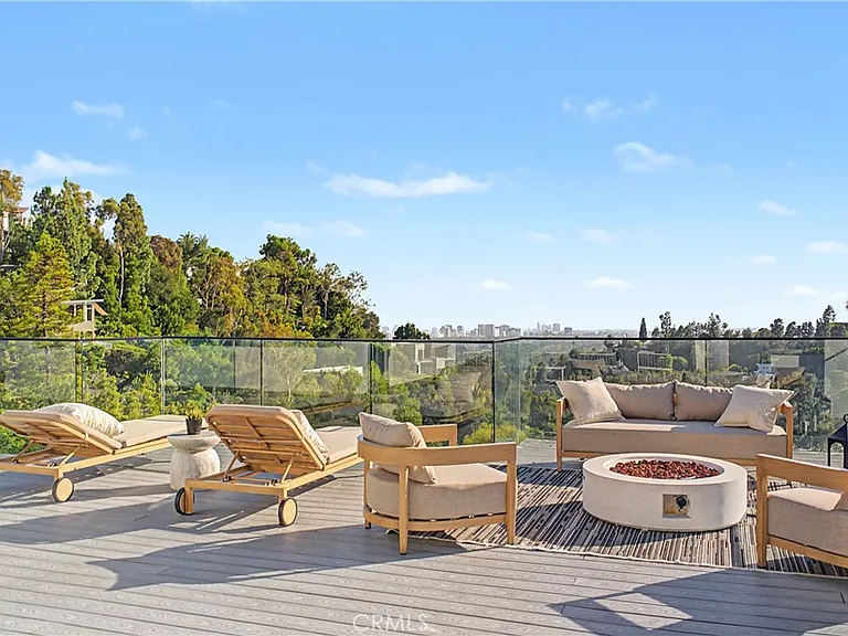 9459 Beverly Crest Dr — Photo 59