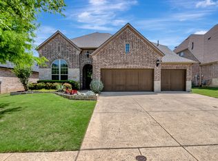 979 Champions Way, Roanoke, TX 76262