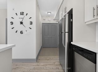 24 Woodstream Blvd #909, Vaughan, ON L4L 8C4