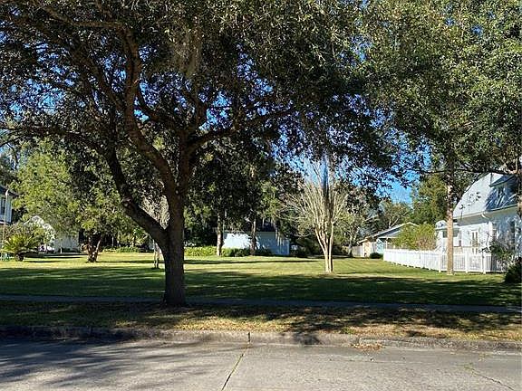 5th image of E French Ave