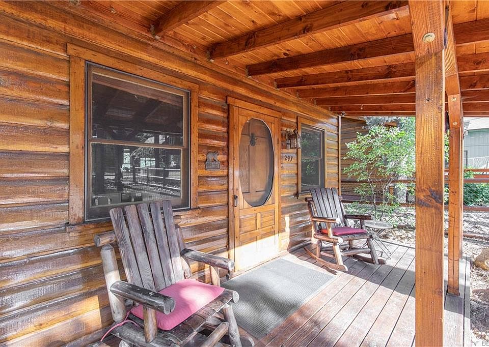 1st image of 297 Pine Ln