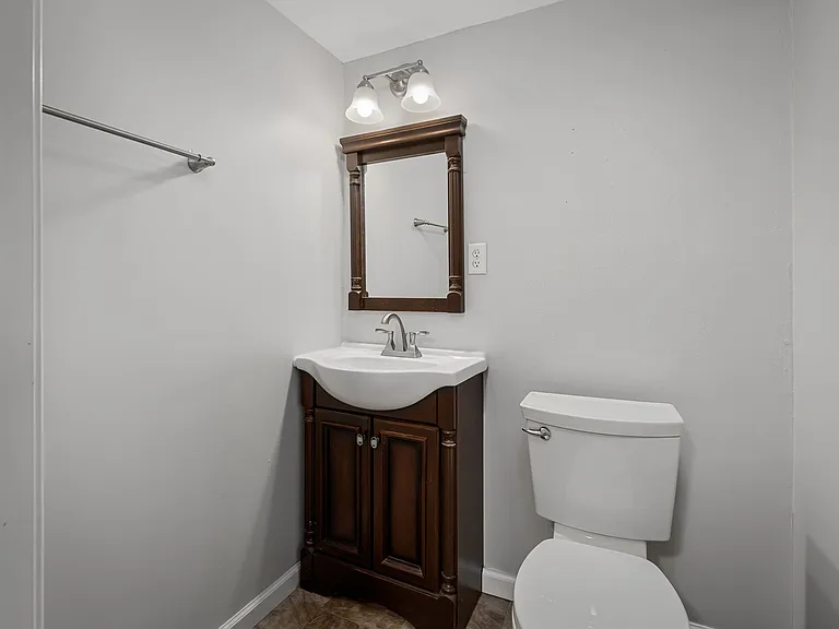617 S Duchesne Dr — Photo 16