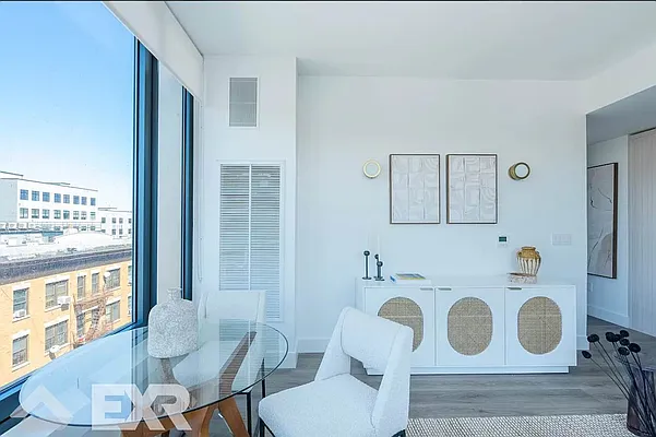 Rented by EXR | media 3