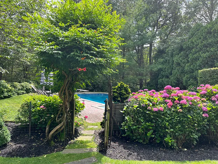 3 Cherry Blossom Ln — Photo 2
