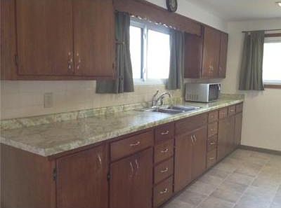 2nd image of 16384 Elmwood Ave