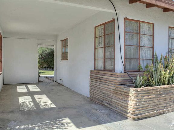 4th image of 53445 Avenida Herrera