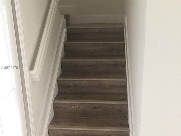 5th image of 11002 NW 83rd St APT 225