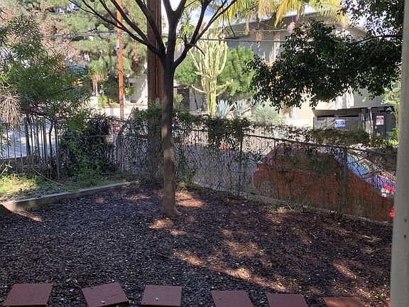 3rd image of 933 Palm Ave
