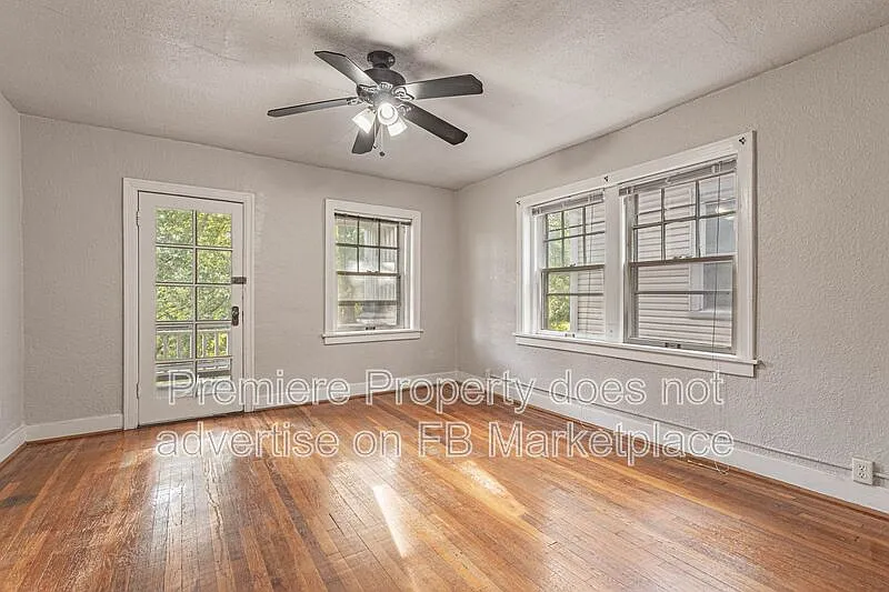 2 bed, 1.0 bath, 800 sqft, $895 — Photo 3