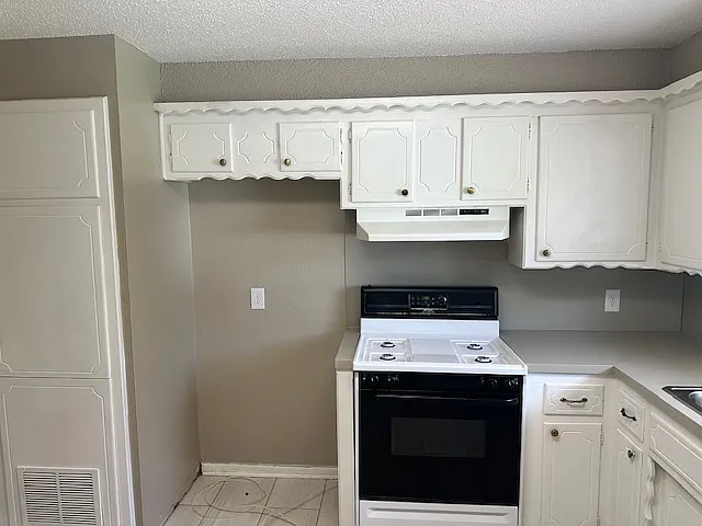721 N Bristow Ave — Photo 5