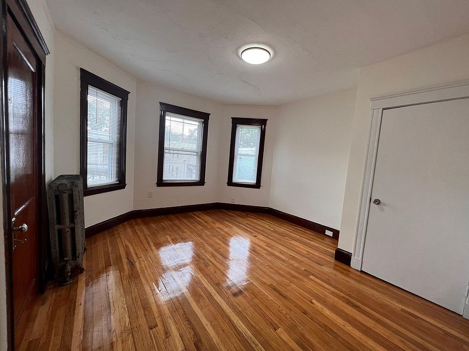 1st image of 26 Stellman Rd #3
