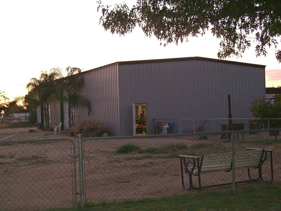 3,200 sq ft shop
