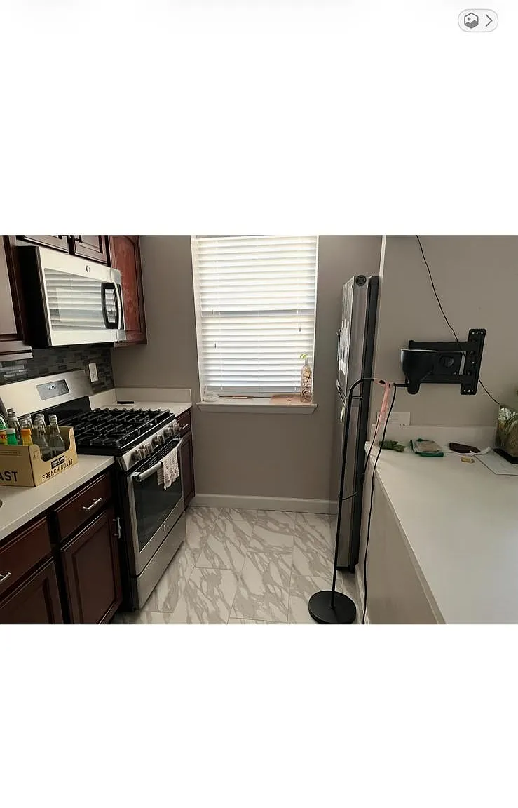 1 bed, 800 sqft, $1,250 — Photo 3
