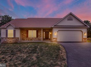 658 Ebersole Rd, Reading, PA 19605