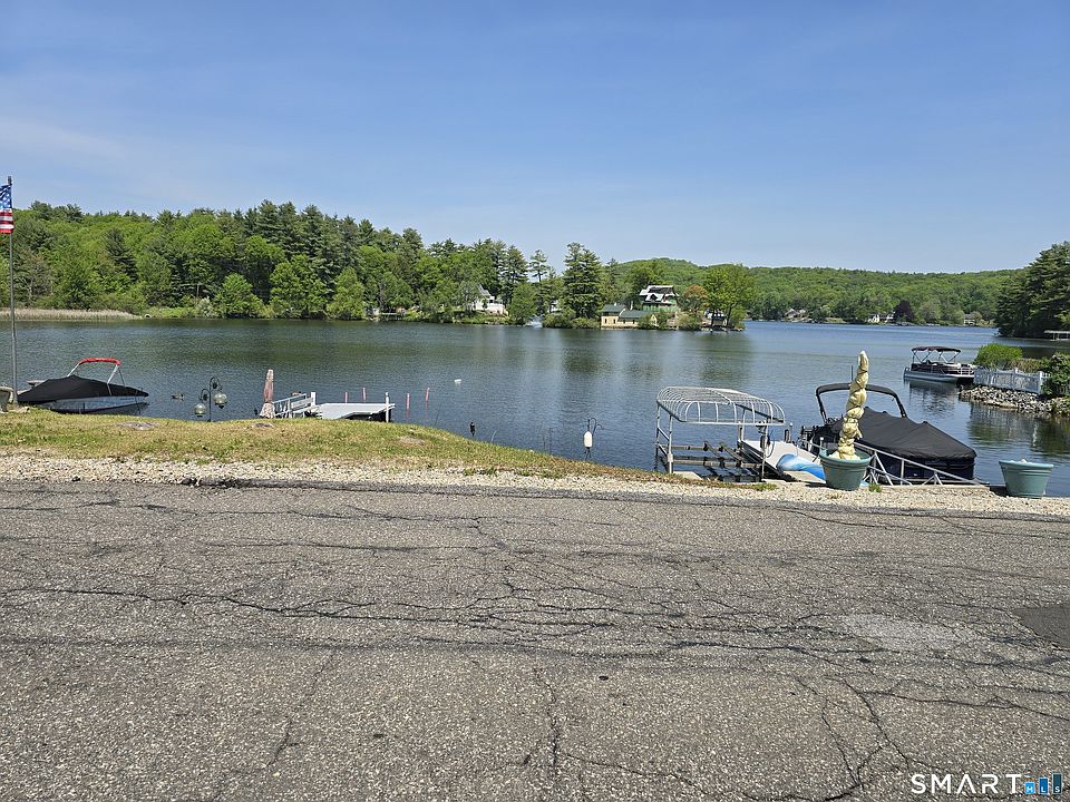 2nd image of 535,538 West Wakefield Boulevard