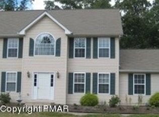 2016 Gorden Ridge Dr, East Stroudsburg, PA