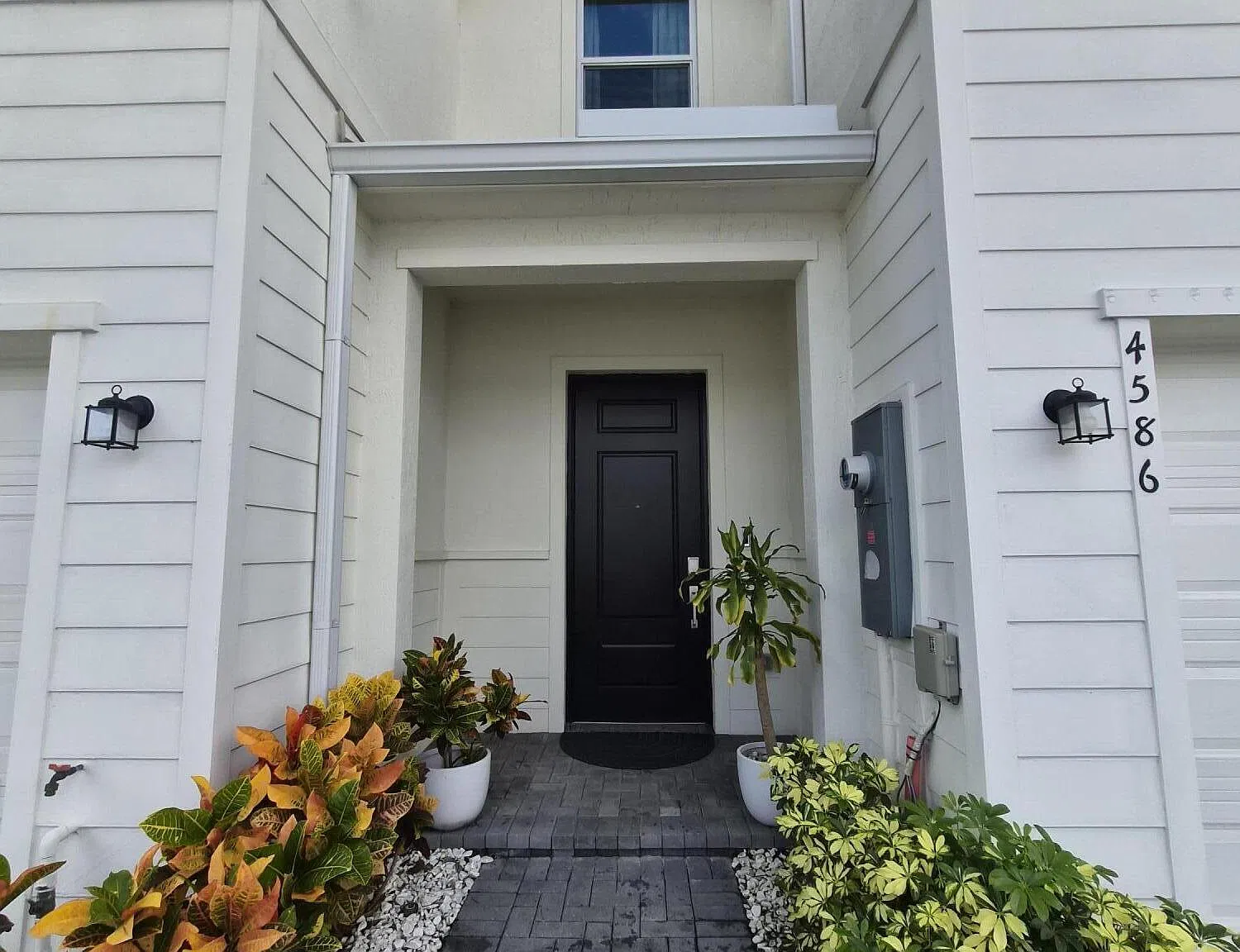 3 bed, 2.5 bath, 1628 sqft, $3,000 — Photo 2