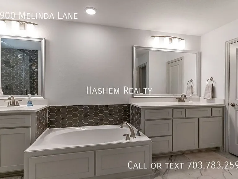 1900 Melinda Ln — Photo 15