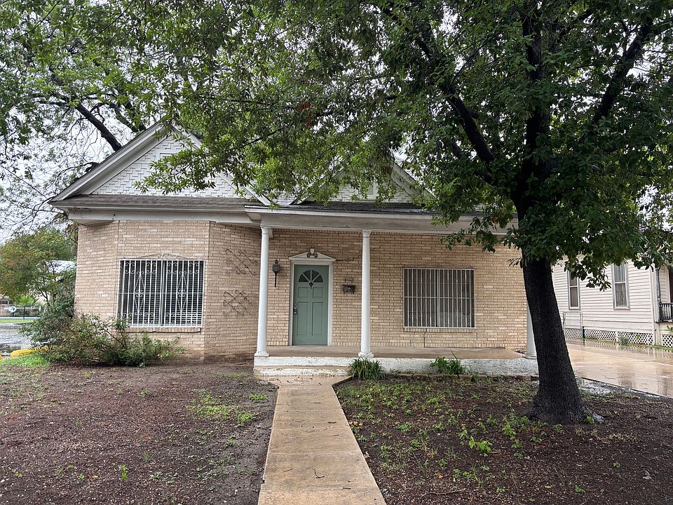 1st image of 1021 S Alamo St