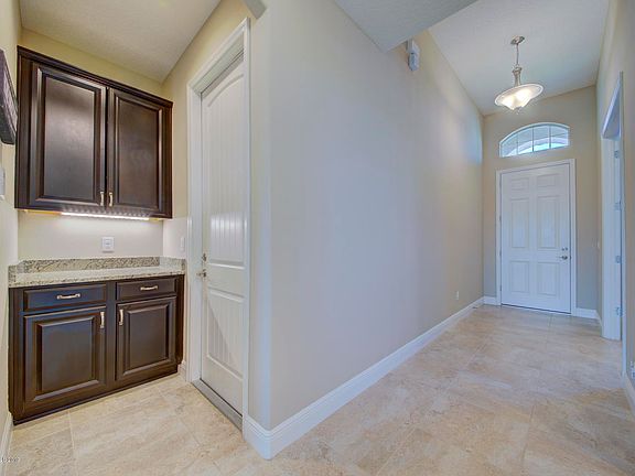 5th image of 7467 Bluemink Ln