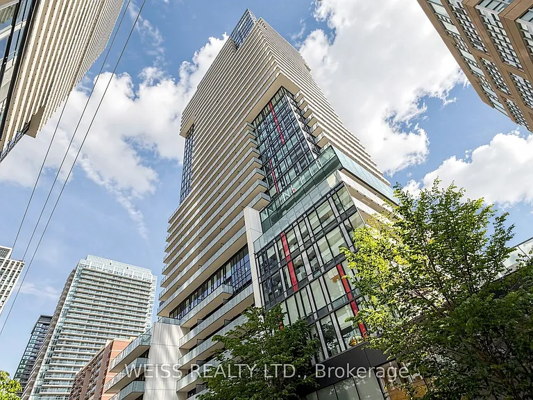 185 Roehampton Ave #520 — Photo 3