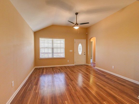 3rd image of 509 Lanier Dr