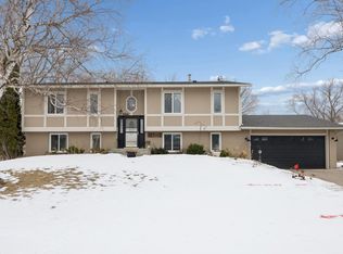 6766 E Shadow Lake Dr, Lino Lakes, MN 55014