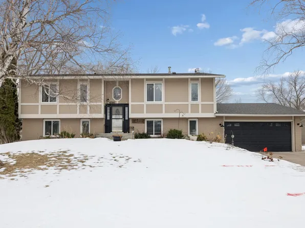 6766 E Shadow Lake Dr, Lino Lakes, MN 55014