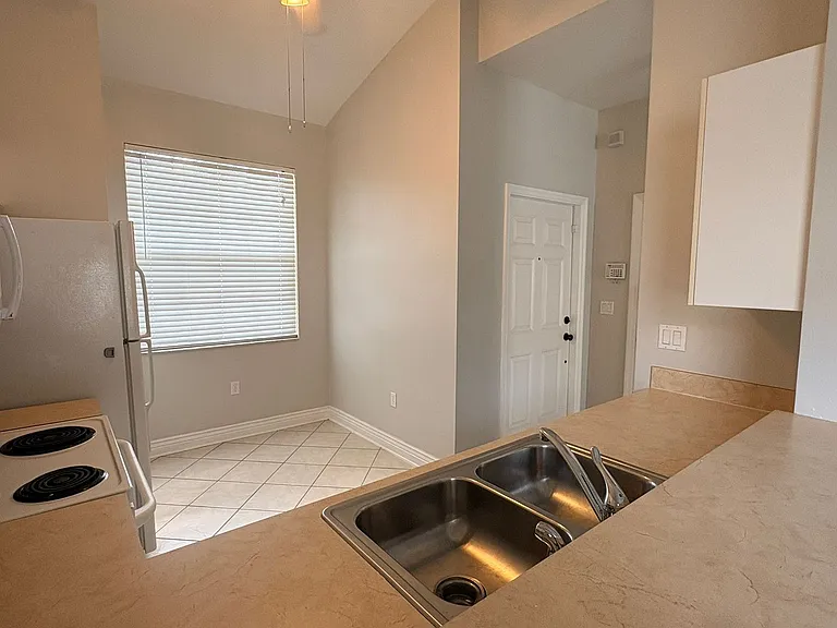 3636 Pine Oak Cir #108 — Photo 4
