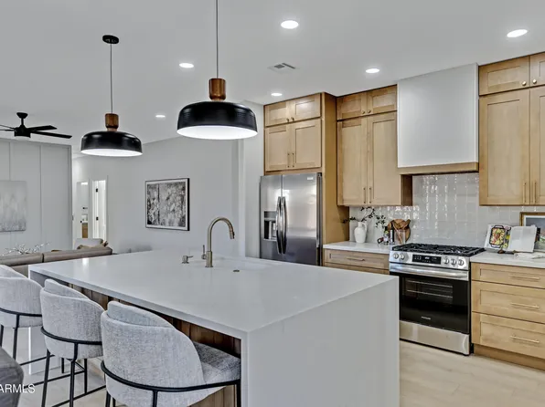 28452 N CRIMM Road, San Tan Valley, AZ 85143