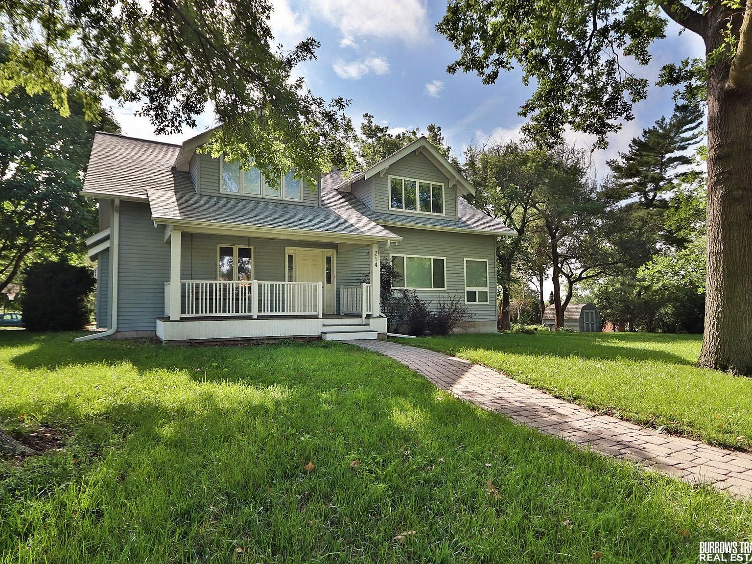 214 Walnut St, Hickman, NE 68372